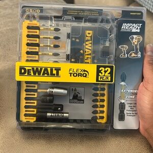 DEWALT FlexTorq 32-Piece Screwdriver Bit Set - Yellow and Black